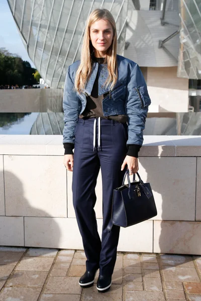 Look 11